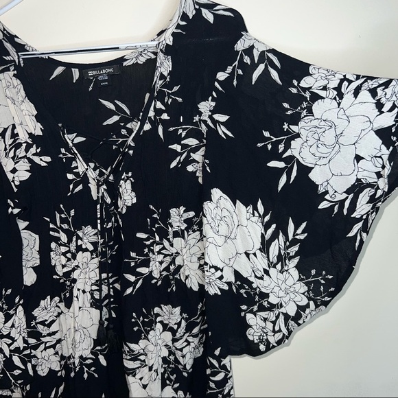 Billabong Oversized Black and White Floral Shirt Size Small - Picture 3 of 8